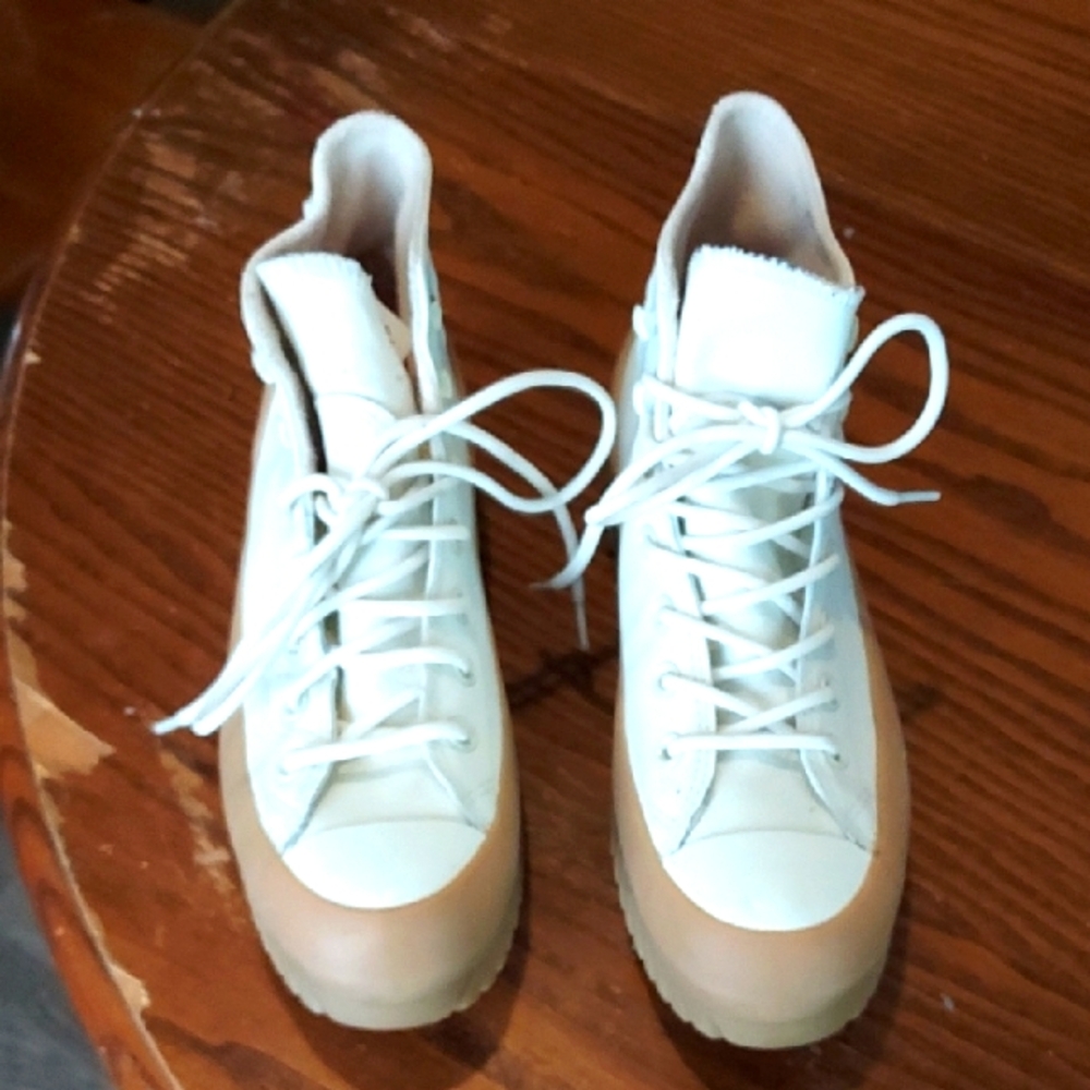 Converse Mens White and Tan Sneakers 6